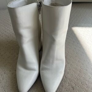 Sugar White Pointed Toe Boots - Women size 7